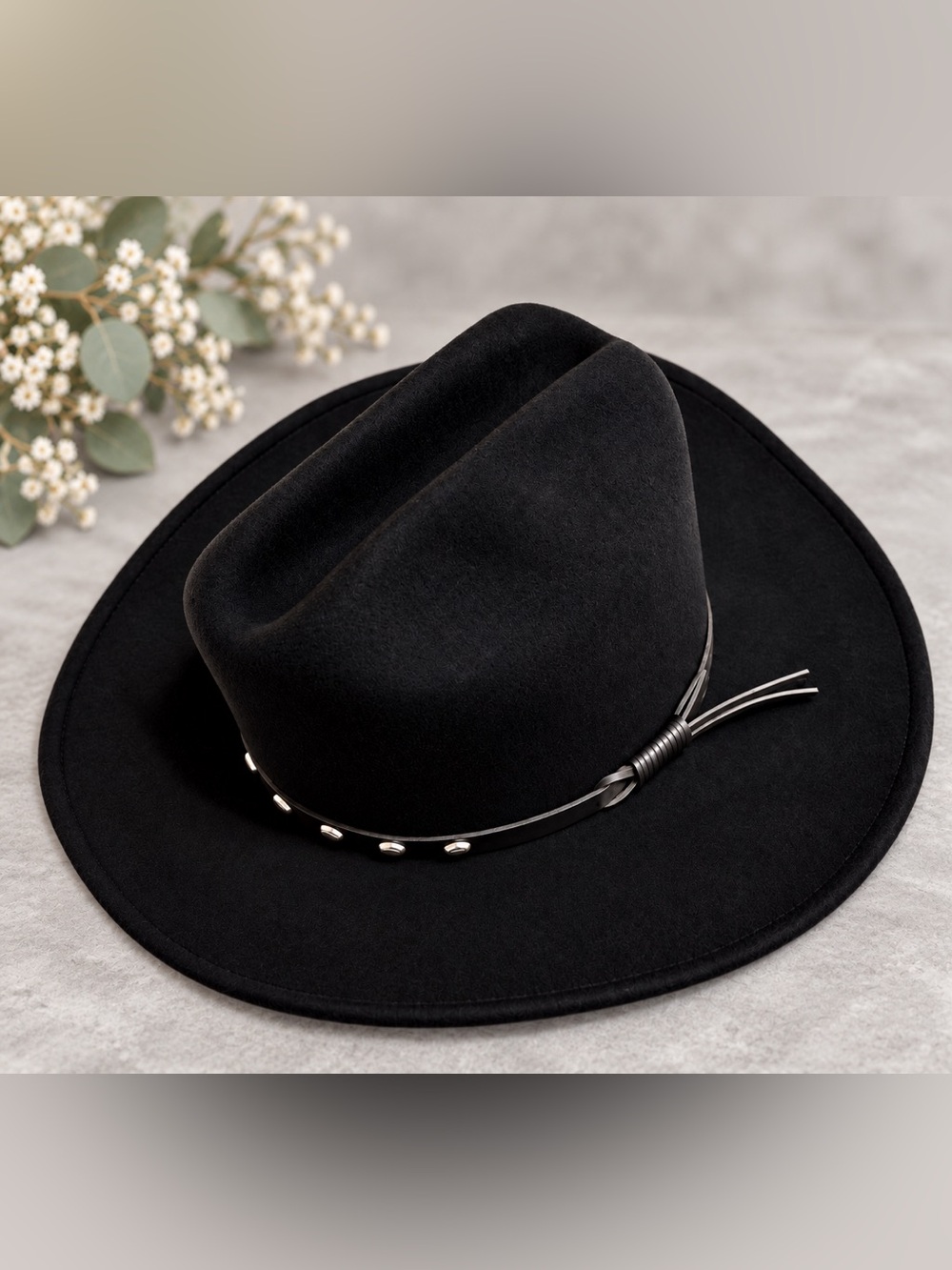 Rodeo King Black Felt Unisex Western Cowboy Hat Wide Brim Studded Band USA Sz L